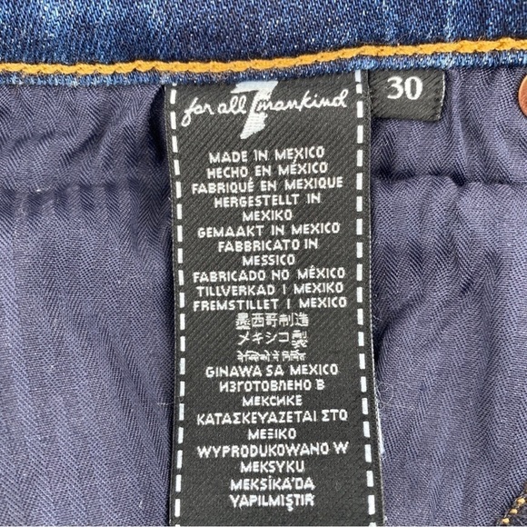 7 for All Mankind High Rise Shark Bite Ankle Jean Size 30 - Picture 9 of 10